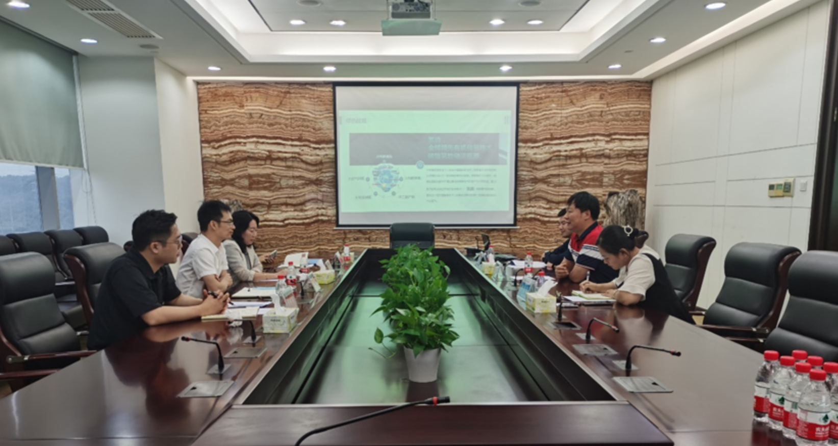 Zhonglin Meets with Hengxin Fund to Discuss Further Cooperation